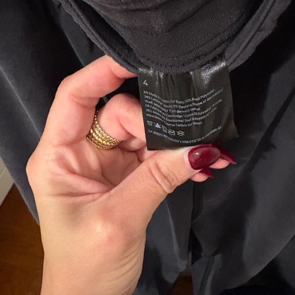 Lululemon Softstreme High-Rise Pant in Black- 4 - Picture 5 of 5